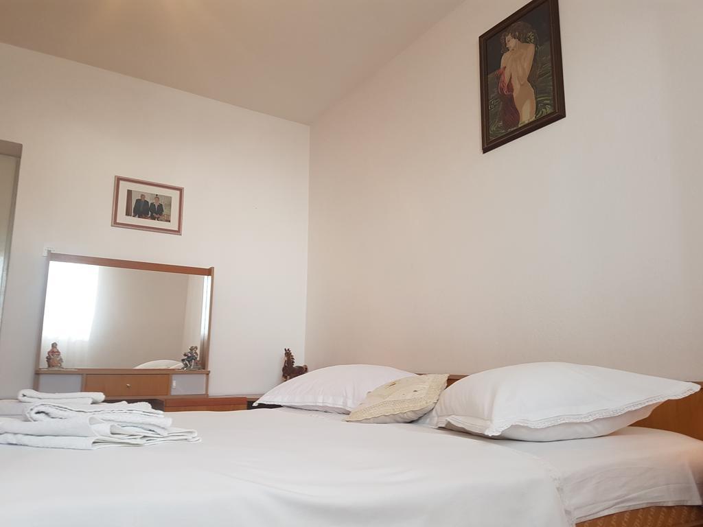 Apartments Coko Omiš Exterior foto