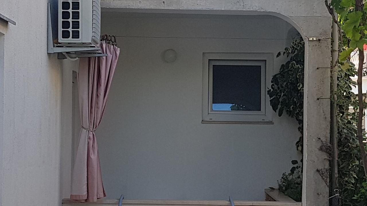 Apartments Coko Omiš Exterior foto